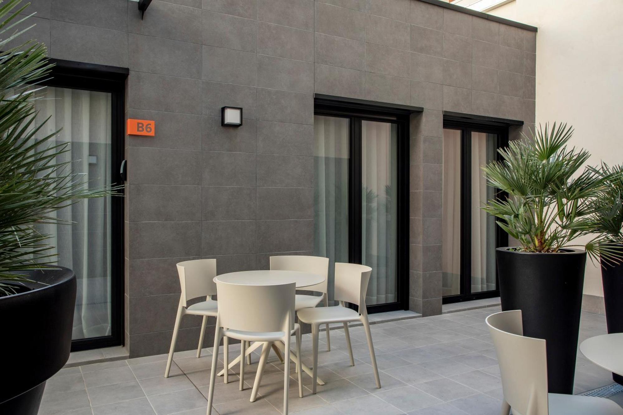 Europa Apartments L'Hospitalet de Llobregat Exterior photo