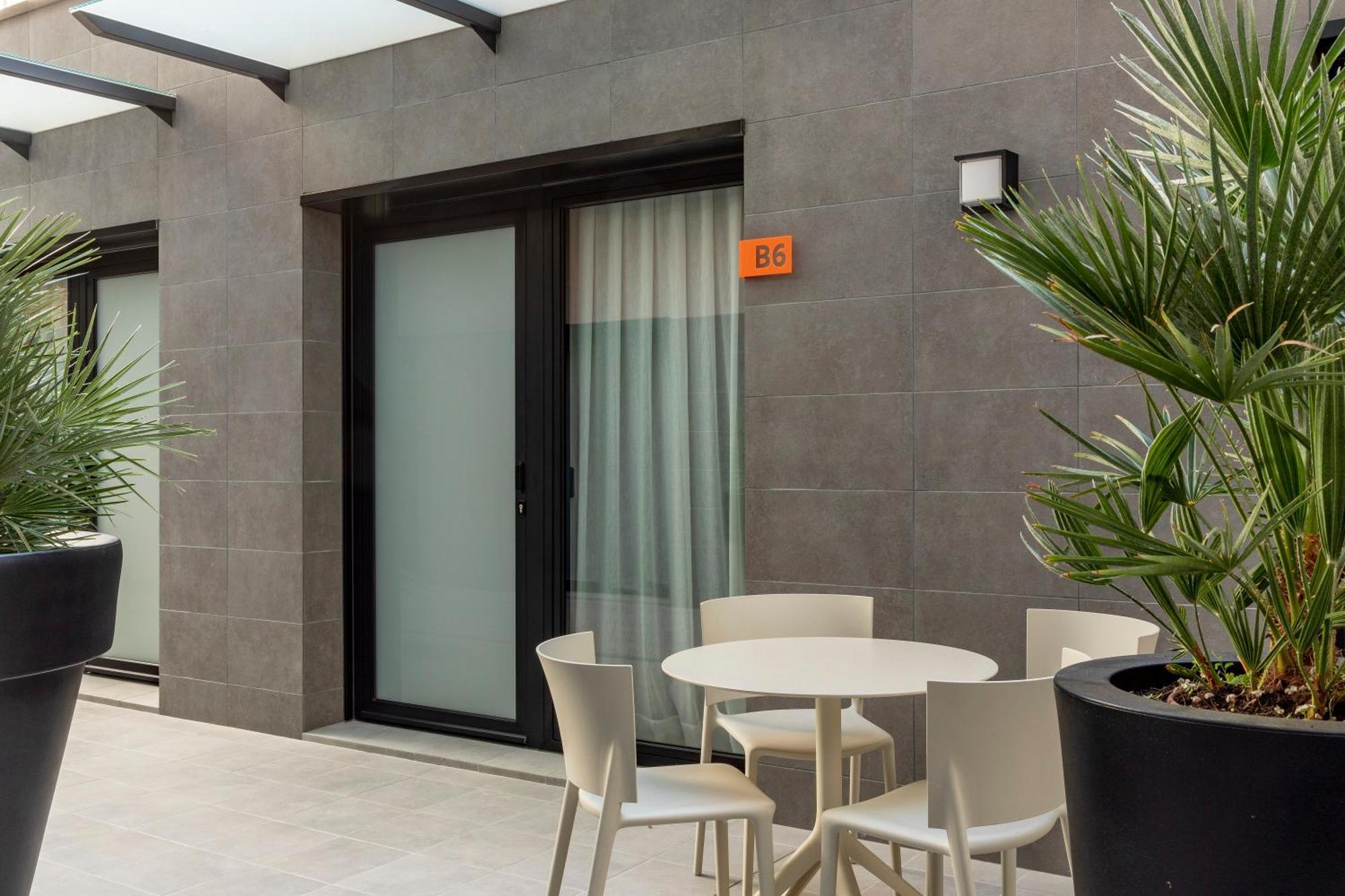 Europa Apartments L'Hospitalet de Llobregat Exterior photo