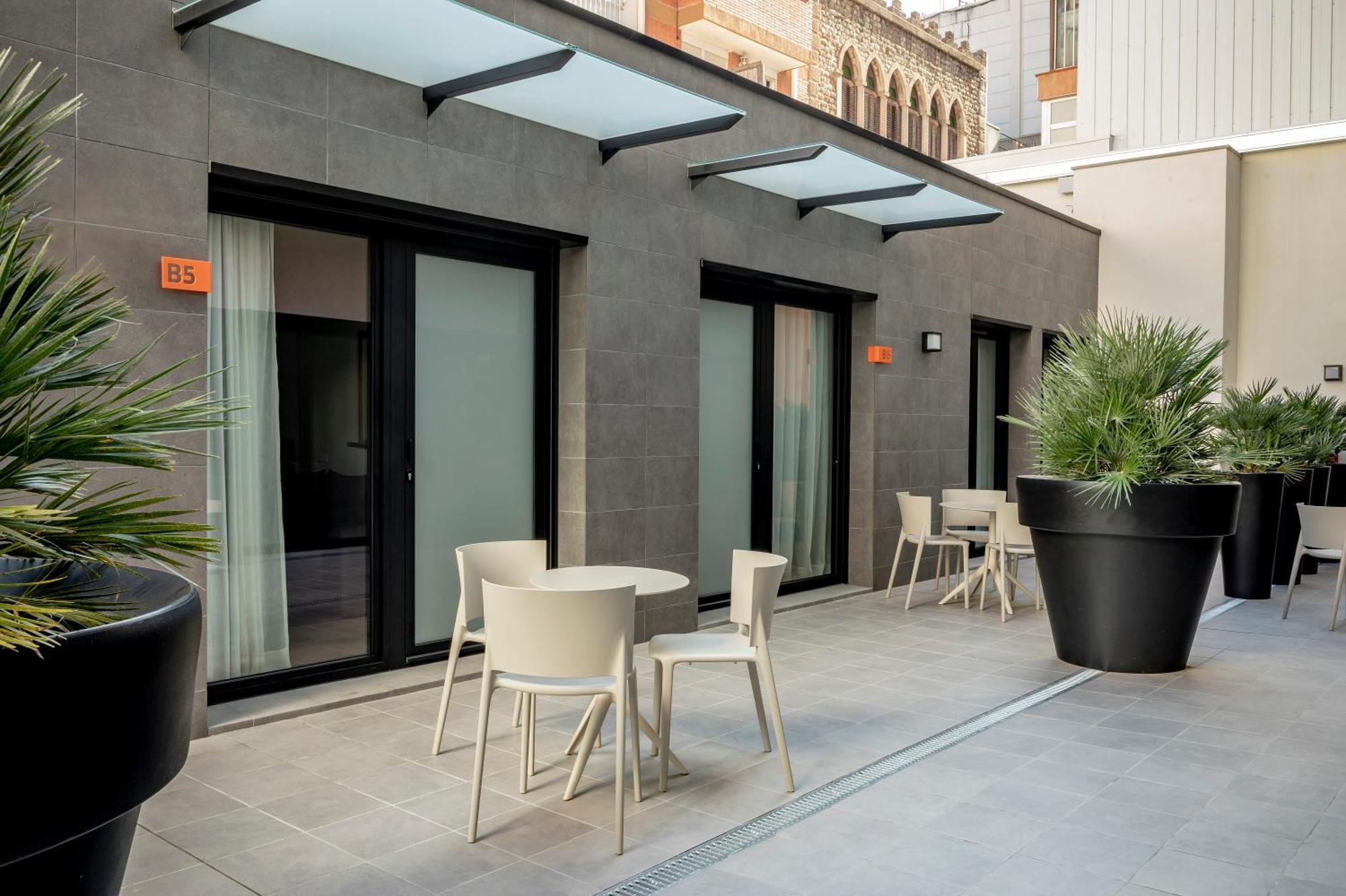 Europa Apartments L'Hospitalet de Llobregat Exterior photo